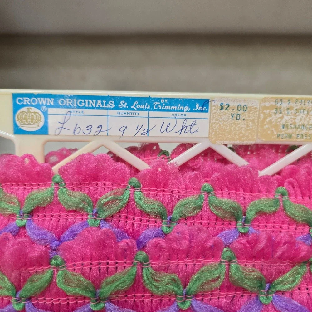 Vintage Crown Originals Ravelry Pink Purple Floral Lace Trim 8.11 Yards